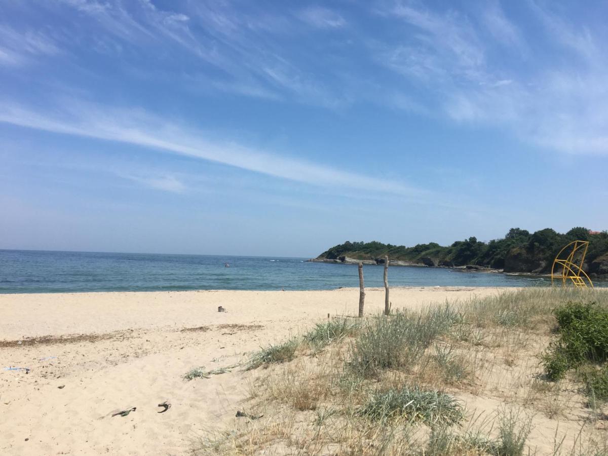 Sea Caravan On The Beach Kiten (Burgas) Exterior foto
